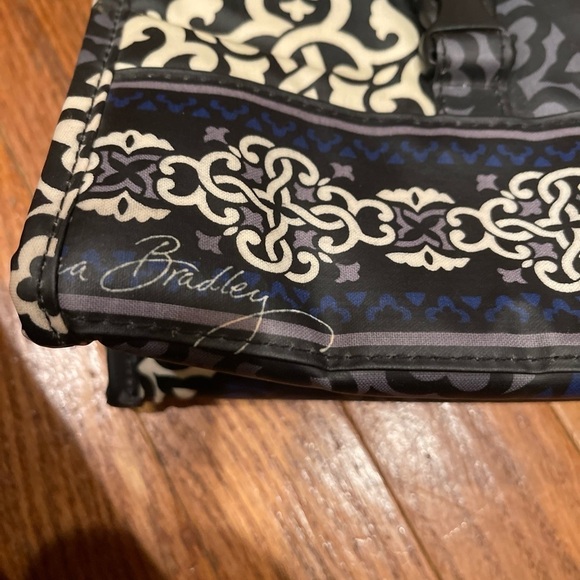 Vera Bradley Lunch Sack in Canterberry Cobalt - Picture 4 of 7